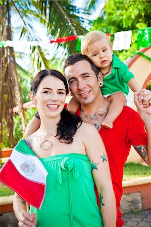 simsearch:673-03405645,k - tattoed mom and dad with baby Stock Photo - Premium Royalty-Free, Code: 673-03405702