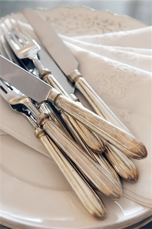 flatware - Sterling cutlery Stock Photo - Premium Royalty-Free, Code: 689-05611219