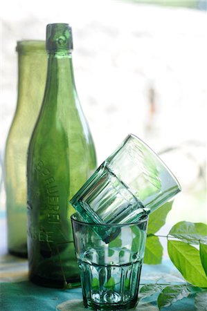 Glass bottles and drinking glasses Stock Photo - Premium Royalty-Free, Code: 689-05611223