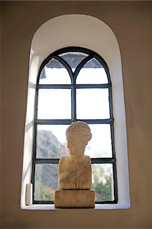 Womans bust at the window Stock Photo - Premium Royalty-Free, Code: 689-05611257