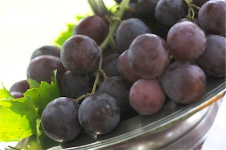 red grape - Red grapes in bowl Stock Photo - Premium Royalty-Free, Code: 689-05611351
