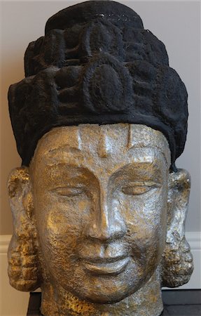 Buddha bust Stock Photo - Premium Royalty-Free, Code: 689-05612270