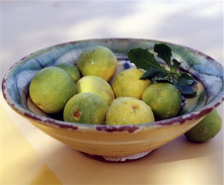 food detail - Bowl with limes Foto de stock - Sin royalties Premium, Código: 689-05612616