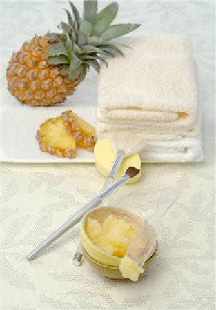 simsearch:689-03733503,k - Ingredients for a pineapple mask Stock Photo - Premium Royalty-Free, Code: 689-03733431
