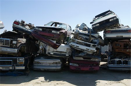 simsearch:694-03328729,k - Stacked cars in junkyard Stock Photo - Premium Royalty-Free, Code: 694-03328681