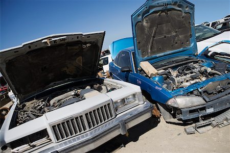 simsearch:694-03328729,k - Damaged cars in junkyard Stock Photo - Premium Royalty-Free, Code: 694-03328698