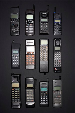 simsearch:400-05366591,k - Mobile phones in rows, view from above Stock Photo - Premium Royalty-Free, Code: 694-03693778