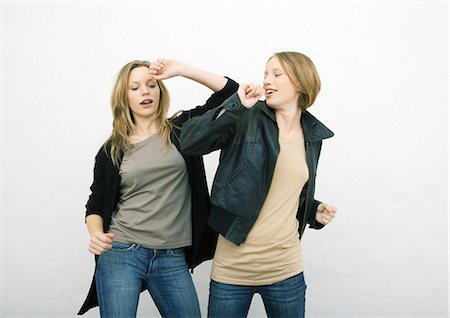 simsearch:640-03259938,k - Teenage girls dancing Stock Photo - Premium Royalty-Free, Code: 695-05765131