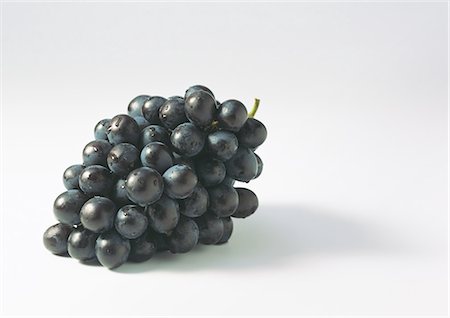 Bunch of black grapes Stock Photo - Premium Royalty-Free, Code: 695-05777851