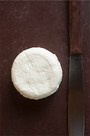 Fresh soft goat cheese from Tarn, France Stock Photo - Premium Royalty-Free, Code: 695-05771099