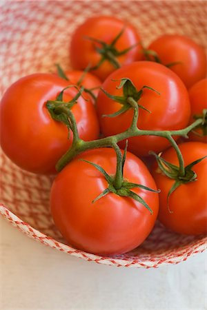stem (botanical) - Ripe vine tomatoes Stock Photo - Premium Royalty-Free, Code: 695-05771489