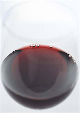 simsearch:640-02770391,k - Glass of red wine Stock Photo - Premium Royalty-Free, Code: 695-03388192