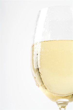 simsearch:640-02770391,k - Glass of white wine with condensation, cropped Stock Photo - Premium Royalty-Free, Code: 695-03389906
