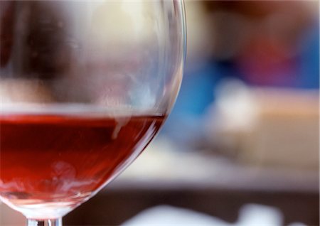 simsearch:640-02770391,k - Red wine in glass, extreme close-up Stock Photo - Premium Royalty-Free, Code: 695-03381463