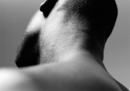 simsearch:695-03382414,k - Back of man's head, close up, black and white. Stock Photo - Premium Royalty-Free, Code: 695-03382393