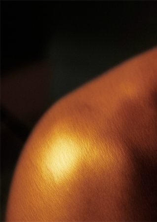 simsearch:695-03382414,k - Man's bare shoulder, close up. Stock Photo - Premium Royalty-Free, Code: 695-03382455