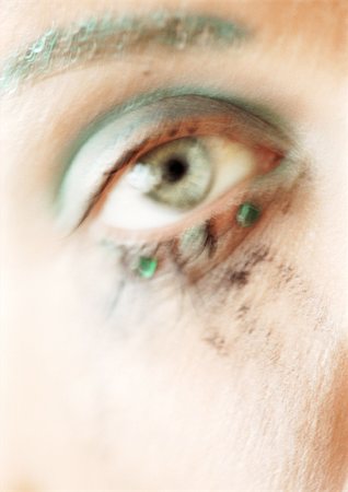 simsearch:695-05780518,k - Woman's eye with make-up on eyelid and under eye, close-up, blurred. Stock Photo - Premium Royalty-Free, Code: 695-03383079