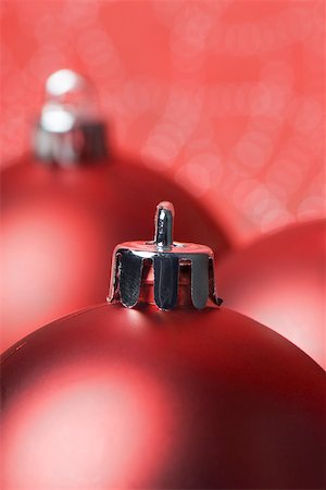 simsearch:633-02418107,k - Several red Christmas tree ornaments Stock Photo - Premium Royalty-Free, Code: 695-03390348