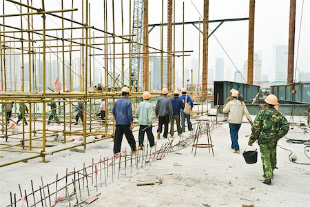 simsearch:695-03386286,k - Construction workers leaving construction site Stock Photo - Premium Royalty-Free, Code: 696-03395176