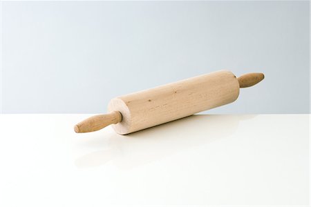 simsearch:696-03395895,k - Rolling pin, close-up Stock Photo - Premium Royalty-Free, Code: 696-03395868