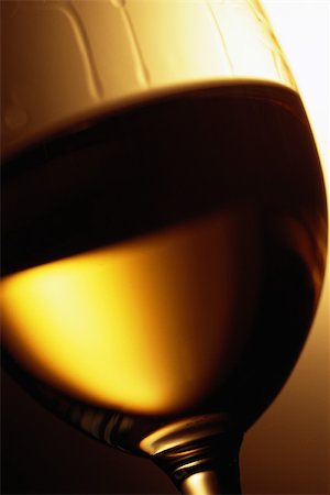 food or drink - Vin au verre, très gros plan blanc Photographie de stock - Premium Libres de Droits, Code: 696-03395993