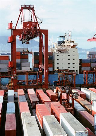 Cranes and containers in port Stock Photo - Premium Royalty-Free, Code: 696-03399031