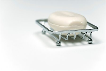 simsearch:696-03395895,k - Soap in soap dish, close-up Stock Photo - Premium Royalty-Free, Code: 696-03402898