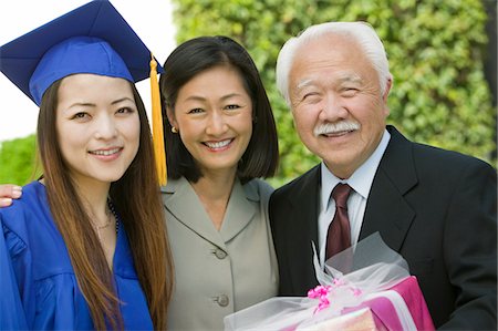 simsearch:693-06014177,k - Graduate with mother and grandfather outside, portrait Stock Photo - Premium Royalty-Free, Code: 693-06014168