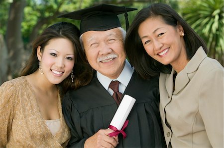 simsearch:693-06014177,k - Senior Graduate with granddaughter and daughter outside, portrait Stock Photo - Premium Royalty-Free, Code: 693-06014169
