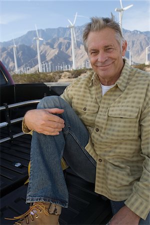 Senior man near wind farm, portrait Fotografie stock - Premium Royalty-Free, Codice: 693-06021945