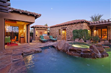 simsearch:693-06667917,k - House Exterior with swimming pool and hot tub Stock Photo - Premium Royalty-Free, Code: 693-06667960