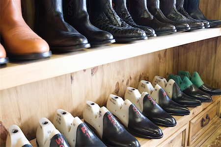 Traditional shoemaker workshop Stock Photo - Premium Royalty-Free, Code: 693-03316500