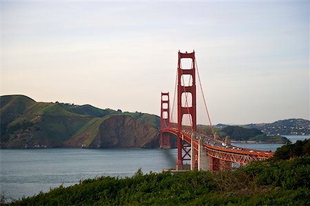 Curve of the Golden Gate Bridge, view to Marin County Stock Photo - Premium Royalty-Free, Code: 693-03474416