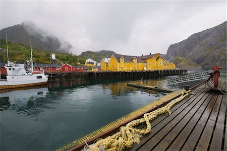 simsearch:693-03557828,k - Fishing boat in harbour of Lofoten Islands, Norway Foto de stock - Sin royalties Premium, Código: 693-03557830