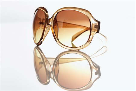 fashion and accessory - Sunglasses, studio shot Stock Photo - Premium Royalty-Free, Code: 693-03565750