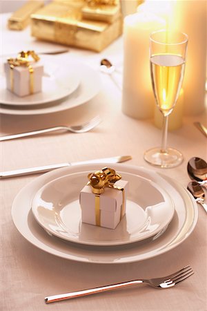 Place setting at Christmas Stock Photo - Premium Royalty-Free, Code: 693-03707596