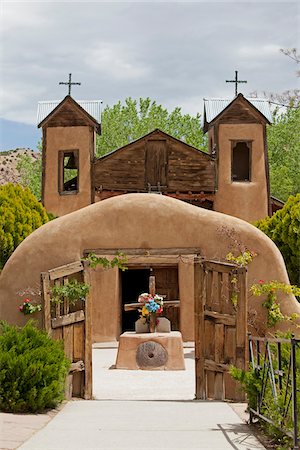 El Santuario de Chimayo, Chimayo, New Mexico, USA Stock Photo - Rights-Managed, Code: 700-04003362