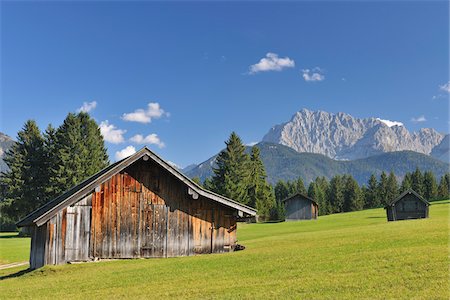 farm barn - Old Barns and Karwendel Mountain Range, Klais, Werdenfelser Land, Oberbayern, Bavaria, Germany Stock Photo - Rights-Managed, Code: 700-05524250