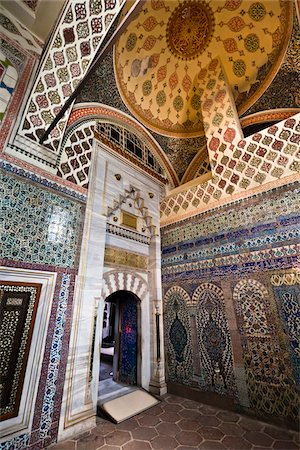 royal palace interior - Room in Imperial Harem, Topkapi Palace, Istanbul, Turkey Stock Photo - Rights-Managed, Code: 700-05609508