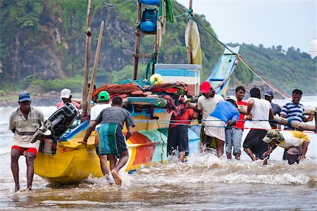 fishing boat - Pêcheurs se déplaçant de bateau, Galle, Sri Lanka Photographie de stock - Rights-Managed, Code: 700-05642139