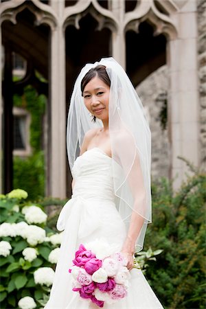 simsearch:600-03659143,k - Portrait of Bride Stock Photo - Rights-Managed, Code: 700-05786625