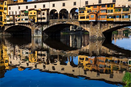 simsearch:700-06334714,k - Ponte Vecchio over Arno River, Florence, Tuscany, Italy Stock Photo - Rights-Managed, Code: 700-06334658