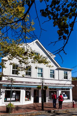 simsearch:700-06465746,k - People Standing in front of Clothing Shop, Edgartown, Dukes County, Martha's Vineyard, Massachusetts, USA Stock Photo - Rights-Managed, Code: 700-06465775