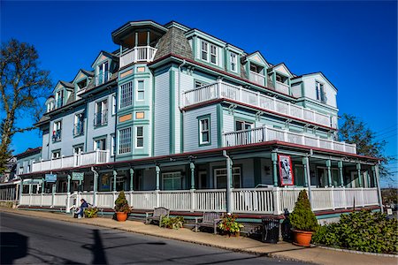 Mansion House Hotel, Vineyard Haven, Tisbury, Martha's Vineyard, Massachusetts, USA Stock Photo - Rights-Managed, Code: 700-06465795