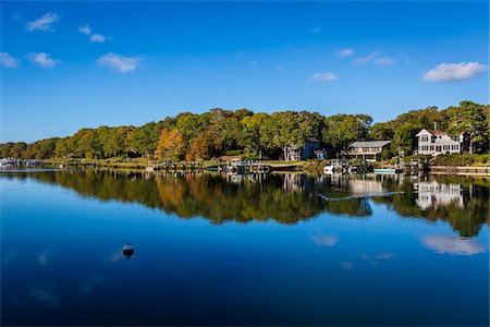 simsearch:700-06465746,k - Homes on Childs River, Falmouth, Cape Cod, Massachusetts, USA Stock Photo - Rights-Managed, Code: 700-06465797
