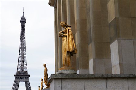 french famous landmarks - Close-up of Palais de Chaillot with Eiffel Tower in background, Paris, France Stock Photo - Rights-Managed, Code: 700-07165058