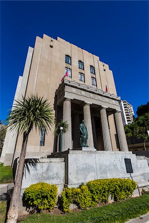 simsearch:700-02594225,k - Building with Statue, Valparaiso, Chile Stock Photo - Rights-Managed, Code: 700-07206674