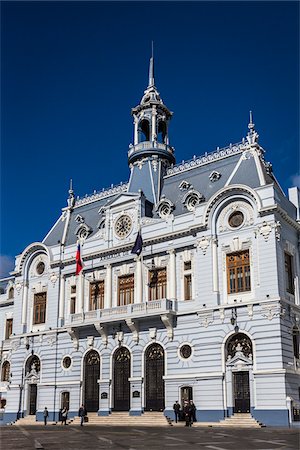 simsearch:700-07237756,k - Armada de Chile Building, Valparaiso, Chile Stock Photo - Rights-Managed, Code: 700-07232355