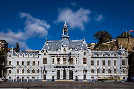 streetcar front view - Armada de Chile Building, Valparaiso, Chile Stock Photo - Rights-Managed, Code: 700-07232357