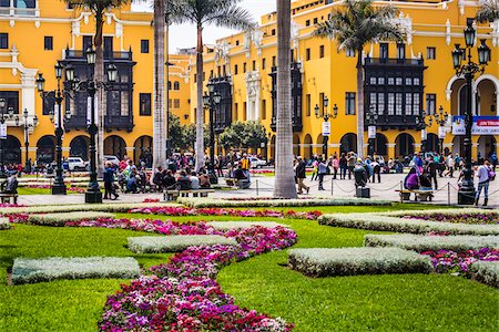 peru - People in public garden at Plaza de Armas, Lima, Peru Photographie de stock - Rights-Managed, Code: 700-07279058
